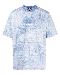 T-shirt girocollo con stampa cachemire azzurra di Mauna Kea