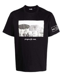 T-shirt girocollo decorata nera di Haculla