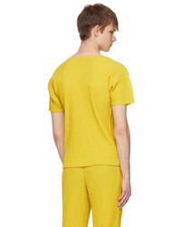 T-shirt girocollo gialla di Homme Plissé Issey Miyake