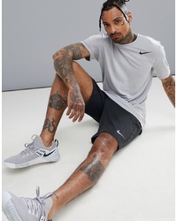 T-shirt girocollo grigia di Nike Training