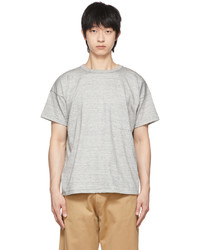 T-shirt girocollo grigia di Taiga Takahashi