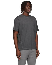 T-shirt girocollo grigio scuro di A-Cold-Wall*