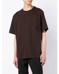 T-shirt girocollo marrone scuro di Juun.J