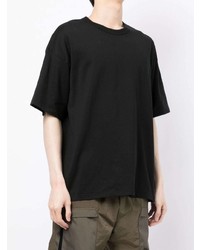 T-shirt girocollo nera di Yoshiokubo