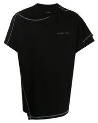 T-shirt girocollo nera di Feng Chen Wang