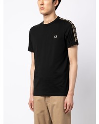 T-shirt girocollo ricamata nera di Fred Perry