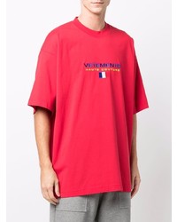 T-shirt girocollo ricamata rossa di Vetements