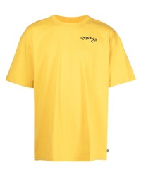 T-shirt girocollo senape di Nike