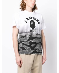 T-shirt girocollo stampata bianca di A Bathing Ape