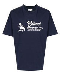 T-shirt girocollo stampata blu scuro e bianca di Chocoolate