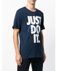 T-shirt girocollo stampata blu scuro e bianca di Nike
