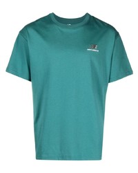 T-shirt girocollo stampata foglia di tè di New Balance