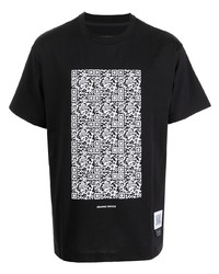 T-shirt girocollo stampata nera e bianca di Fumito Ganryu