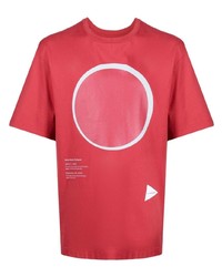 T-shirt girocollo stampata rossa di And Wander