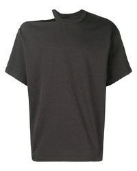 T-shirt girocollo strappata nera di Zilver