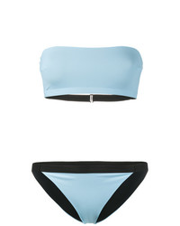 Top bikini azzurro di Jean Yu