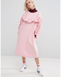 Vestito di maglia con volant rosa
