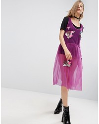 Vestito longuette con paillettes viola melanzana di Asos