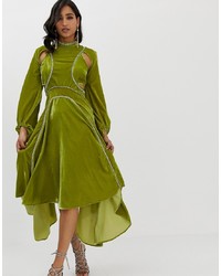 Vestito longuette di velluto decorato verde oliva di ASOS DESIGN