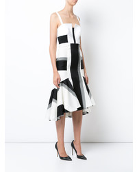 Vestito svasato a righe orizzontali bianco e nero di Kimora Lee Simmons